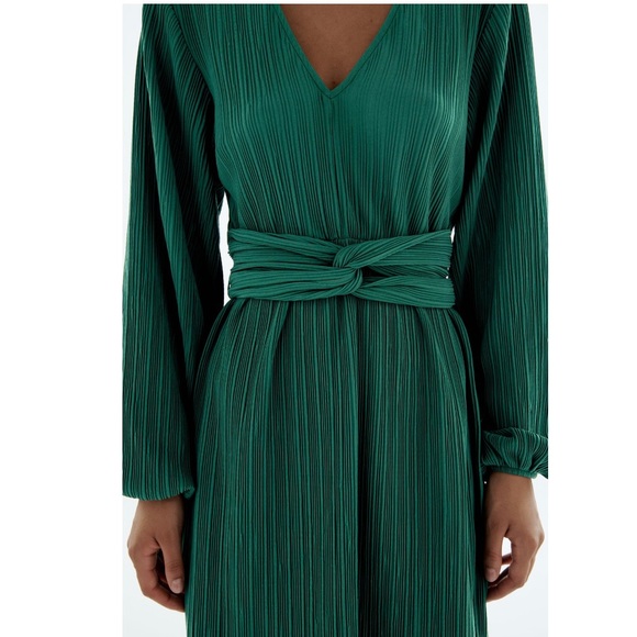 ZARA LONG SLEEVE DRESS IN GREEN WITH TIE - Picture 5 of 13